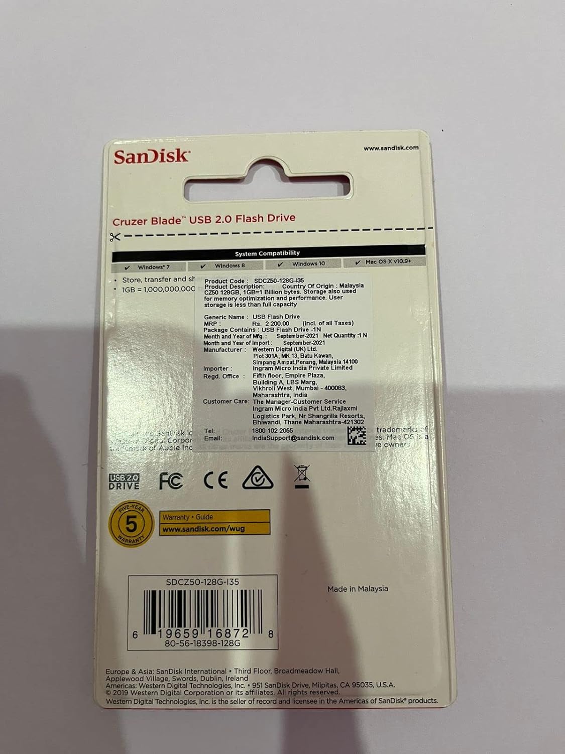 SanDisk Cruzer Blade SDCZ50-016G-135 16 GB USB 2.0 Pen Drive (Red)